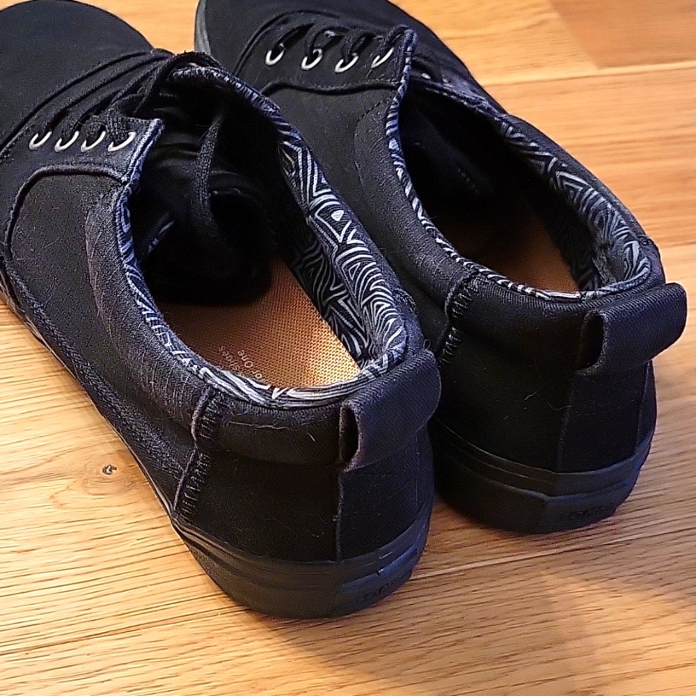 Toms shoes - Picture 3 of 4